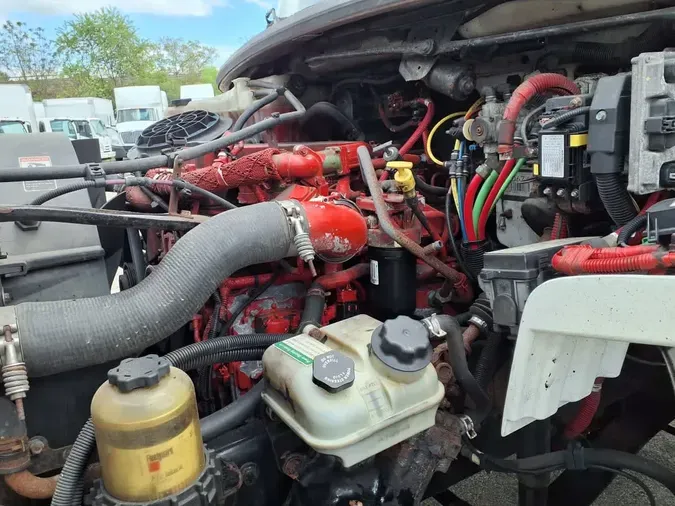 2016 FREIGHTLINER M2 106