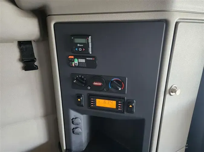 2022 PETERBILT 579