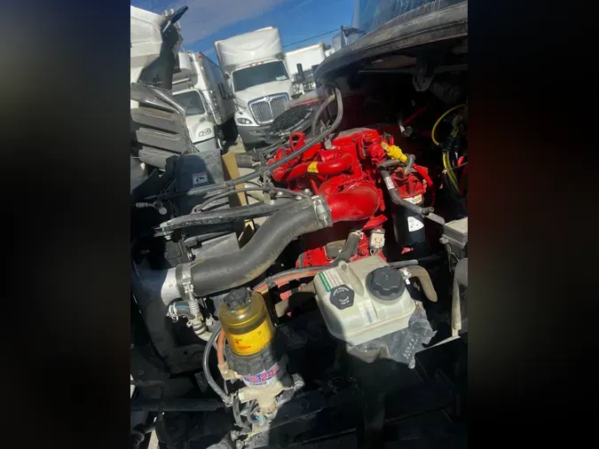 2018 FREIGHTLINER M2 106