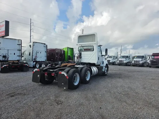 2019 NAVISTAR INTERNATIONAL LT625 DAYCAB T/A