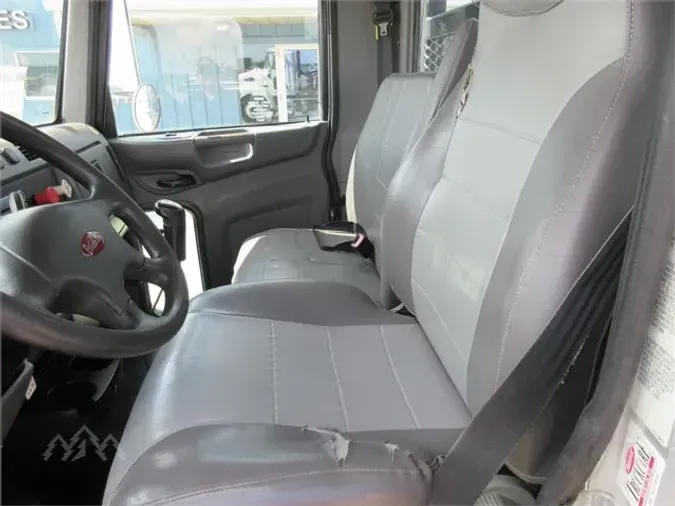 2013 PETERBILT 337