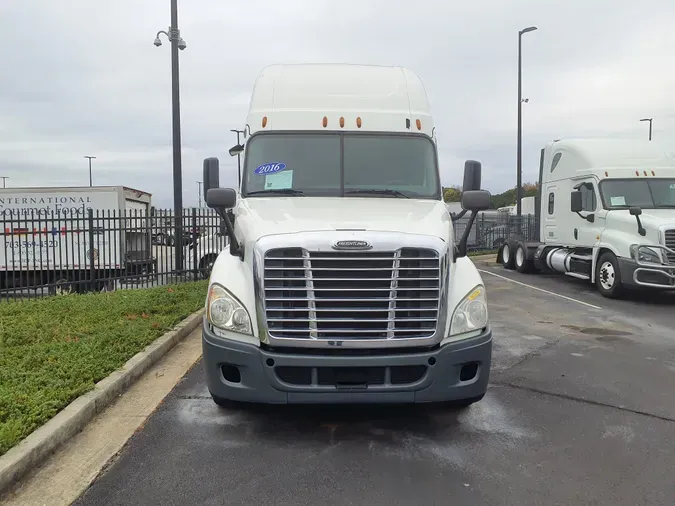 2016 FREIGHTLINER/MERCEDES CASCADIA 125