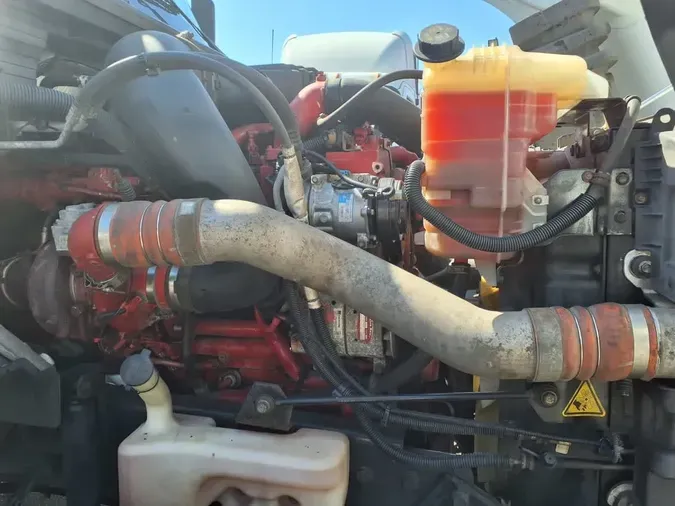 2019 NAVISTAR INTERNATIONAL LT625 DAYCAB T/A