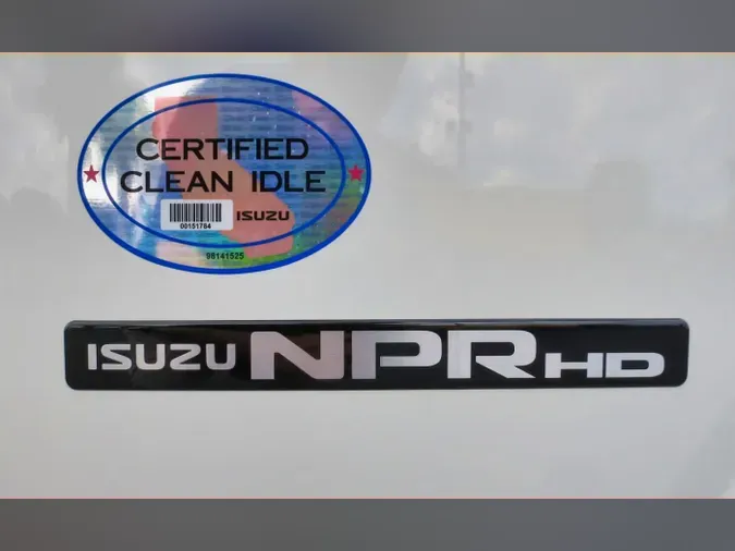 2024 Isuzu NPR-HD