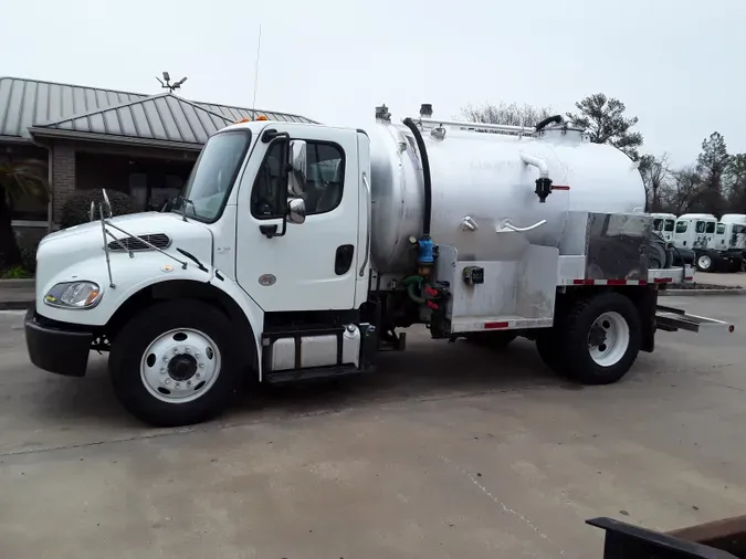 2016 Freightliner M2 106e1900492426d39b4f7b264fc9fda7f6c