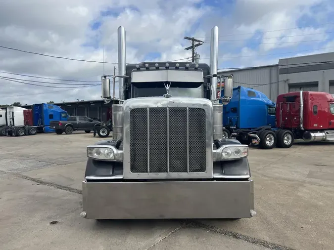 2021 Peterbilt 389