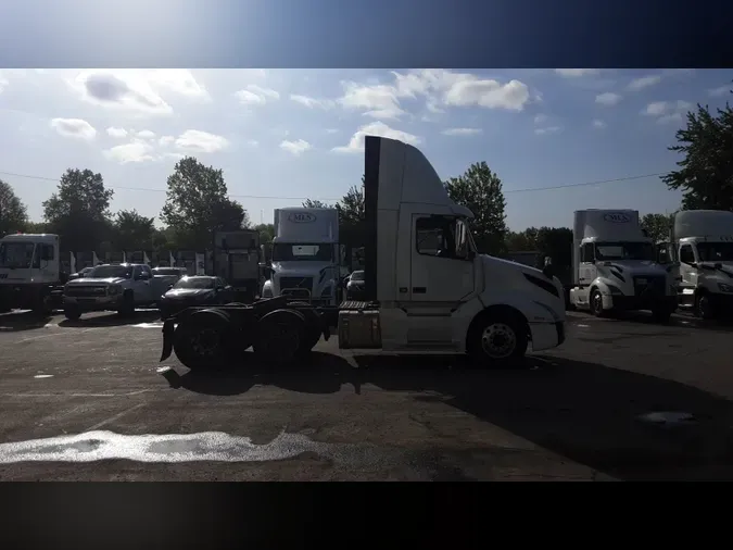 2019 Volvo VNL300