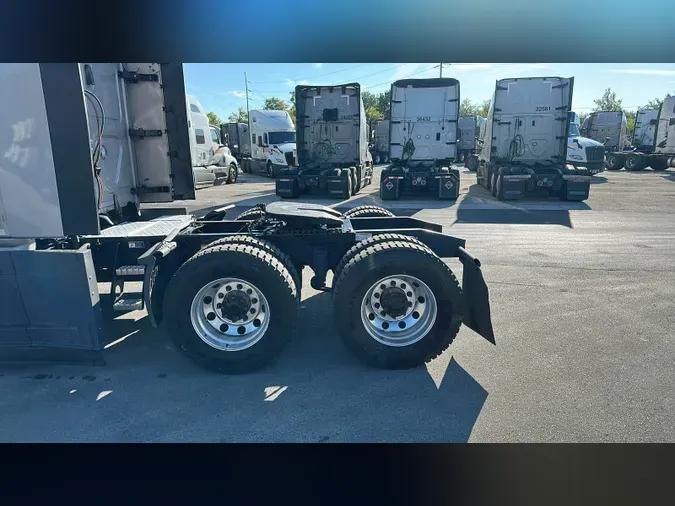 2024 Freightliner Cascadia 126