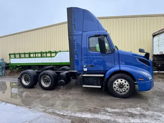 2021 VOLVO VNR64T300e19500eab1c40b3a579b5a894e11c081