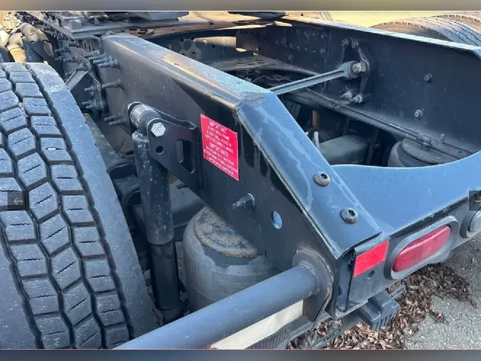 2023 VOLVO VNL64T860e19537f494c85d07887b0d25b927efae