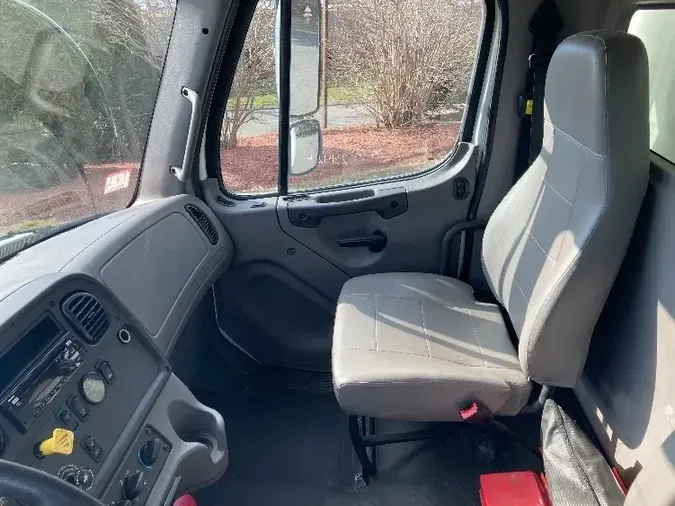 2019 Freightliner M2