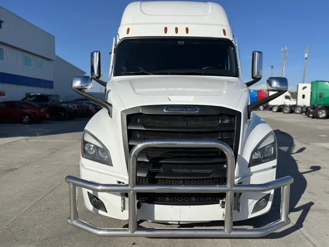 2023 Freightliner Cascadia 126