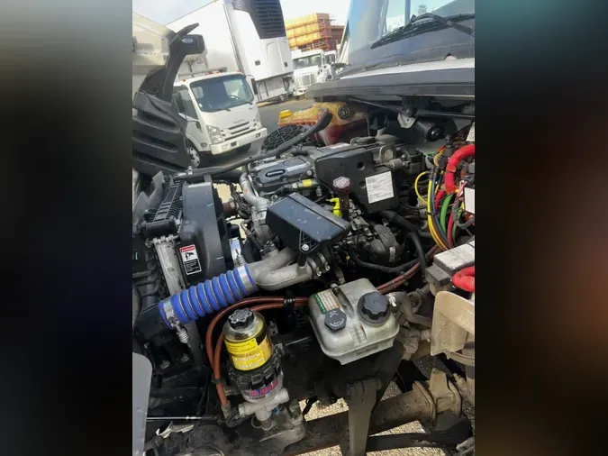2021 FREIGHTLINER M2 106