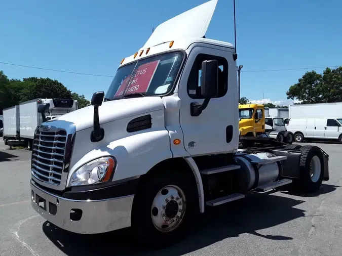 2015 FREIGHTLINER CASCADIA 113