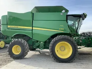 2021 John Deere S760