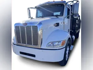 2020 Peterbilt 337
