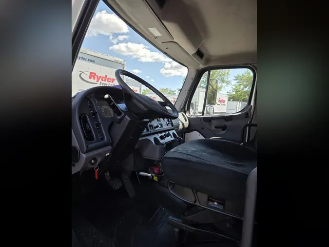 2019 FREIGHTLINER M2 106