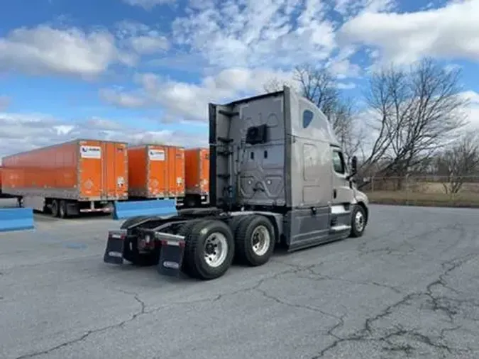 2021 Freightliner Cascadia