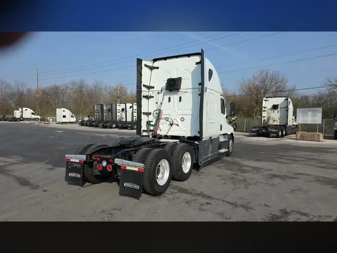2022 Freightliner Cascadia 126