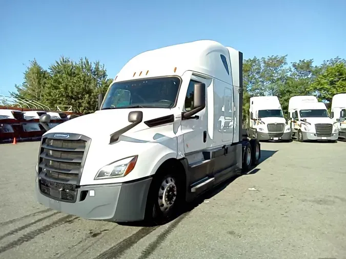 2022 Freightliner Cascadia 126