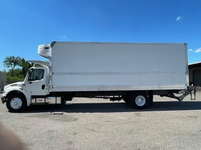 2018 Freightliner Business Class M2 106