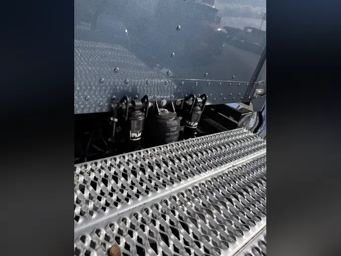 2023 Peterbilt 389e1a8ed32d99b9a57f400e2f717021f12