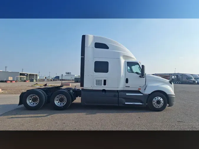 2022 International LT625