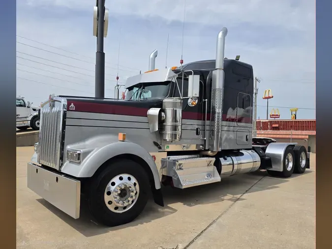 2024 Kenworth W900e1af8ee1adf7612aacd822781cc72b5e
