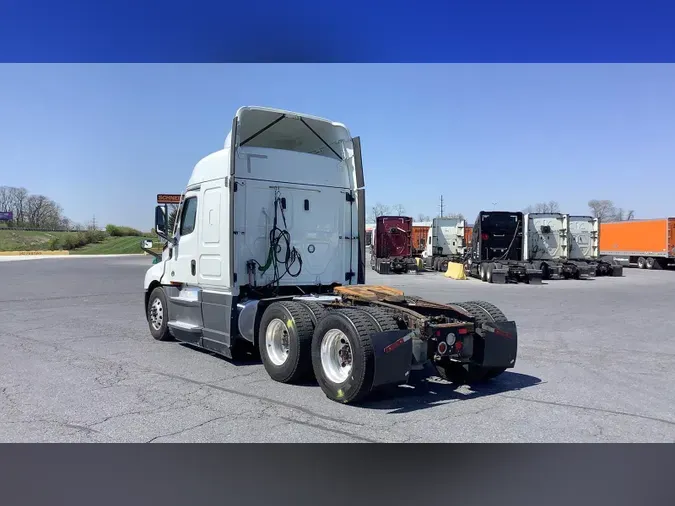 2021 Freightliner Cascadia 126e1b2605e9b353c7477afee72b40c1424