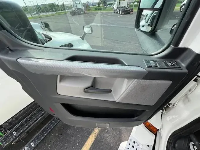 2020 Freightliner Cascadia