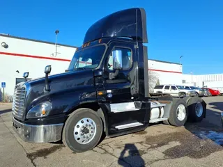 2017 FREIGHTLINER/MERCEDES CASCADIA 125