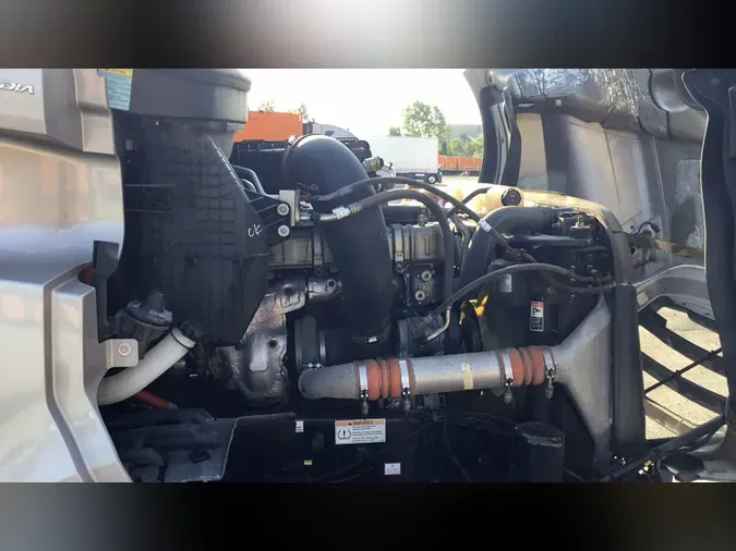 2021 Freightliner Cascadia 126
