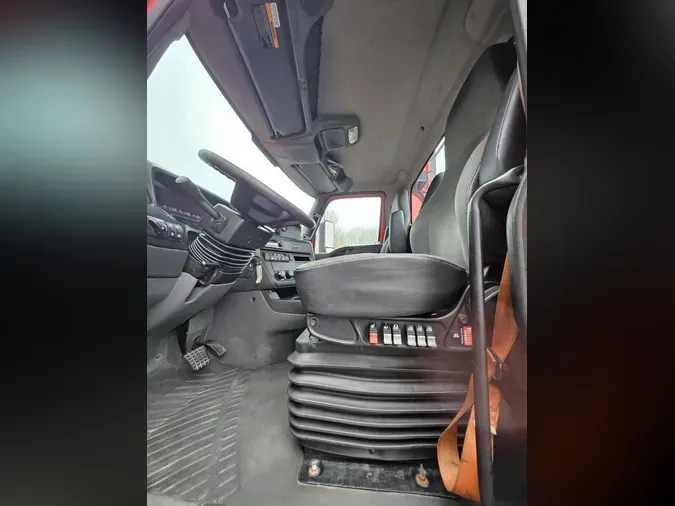 2020 International LT625e1bd04fadc7ee385ed9d6ef0192e63b8