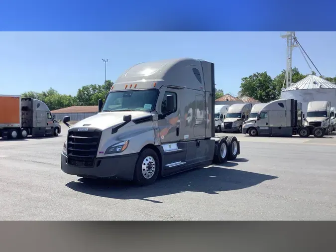 2021 Freightliner Cascadia 126e1bd51b8980f34110a71f83aa1ea716d