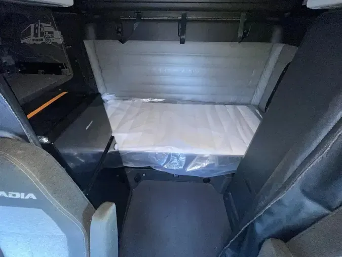 2022 FREIGHTLINER Cascadia 126