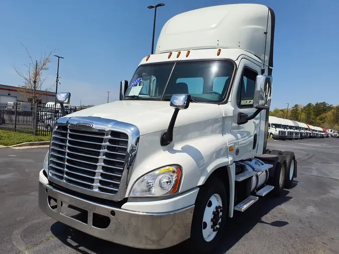 2017 FREIGHTLINER/MERCEDES CASCADIA 125