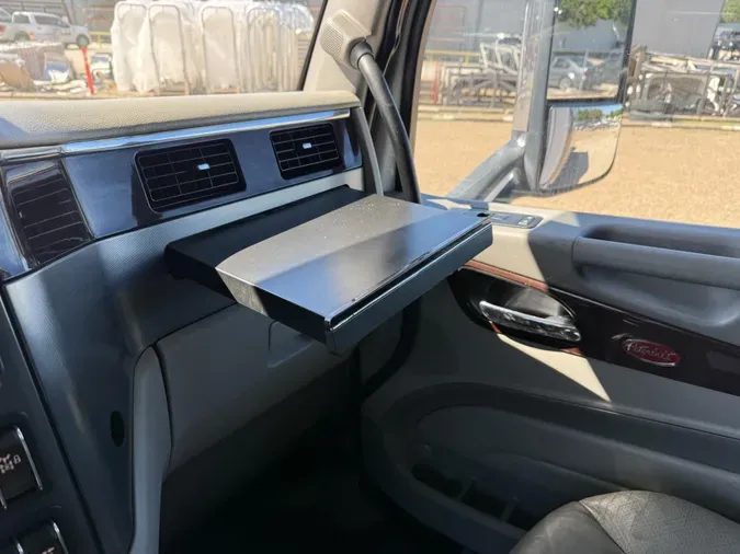 2021 Peterbilt 579