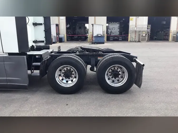 2023 Freightliner Cascadia 126