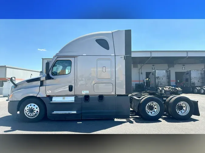 2023 Freightliner Cascadia