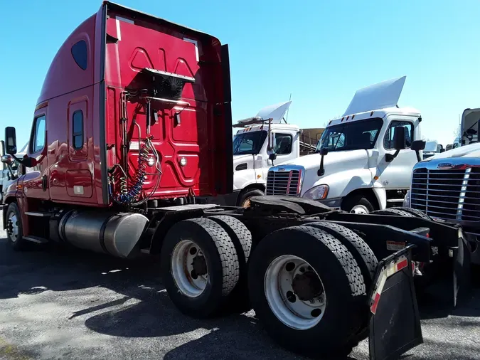 2019 FREIGHTLINER/MERCEDES CASCADIA 125