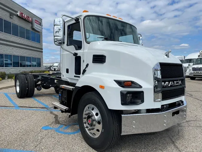 2026 MACK MD MD7