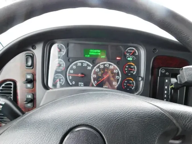 2018 Freightliner M2 106