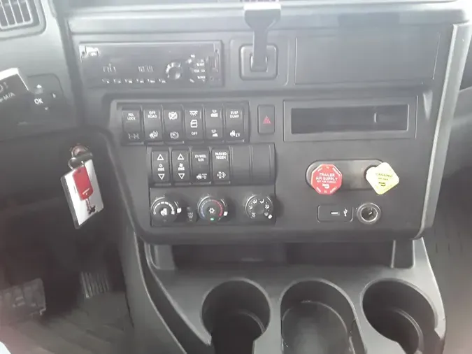 2019 NAVISTAR INTERNATIONAL LT625 SLPR CAB