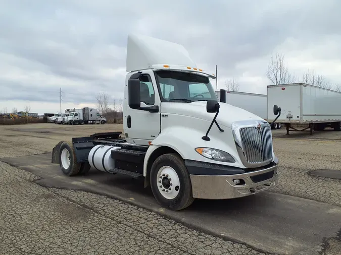 2019 NAVISTAR INTERNATIONAL RH613 DAYCAB S/A