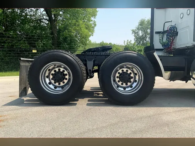 2023 INT LT625 6x4