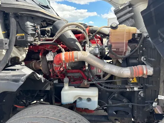 2019 NAVISTAR INTERNATIONAL LT625 DAYCAB T/A