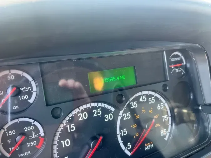 2019 Freightliner M2 106