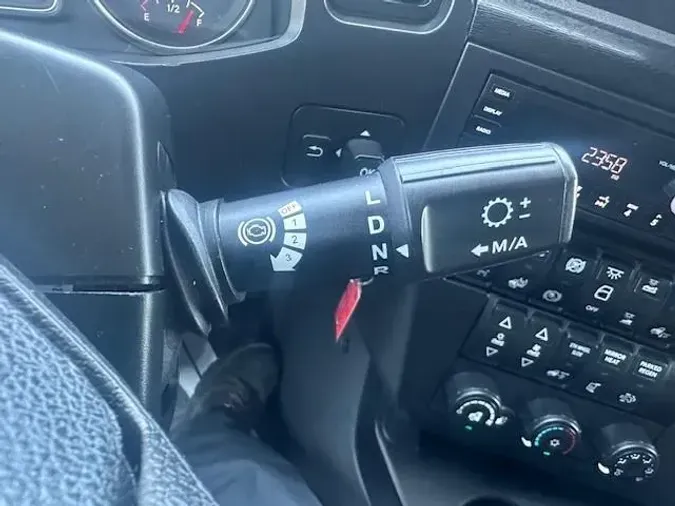 2022 International LT625