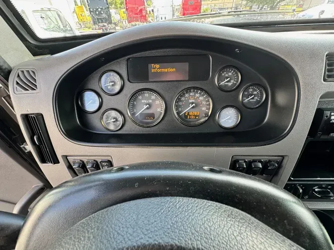 2019 Peterbilt 337