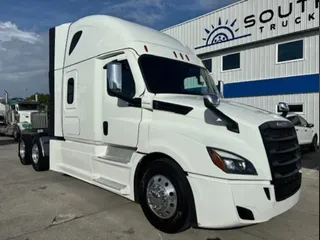 2023 Freightliner Cascadia 126